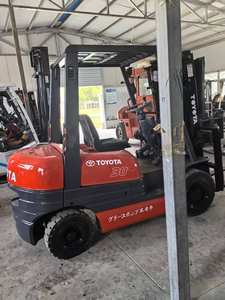 Carretillas elevadoras Toyota hechas en Japón 6FD30 y 8FD30 4,5 m Cambio lateral de mástil Estado usado 3 toneladas y 2,5 T Capacidad de carga - Product Image 6