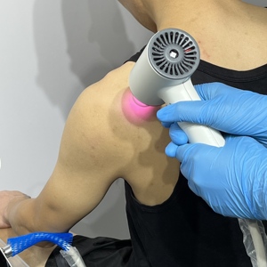 Curelas - Máquina de Fisioterapia y Terapia Láser Ortopédica Veterinaria de Doble Longitud de Onda 810nm 980nm, Clase IV - Product Image 5