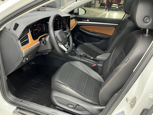 Volkswagen Bora 2022 200TSI DSG Edición Conducción Inteligente PRO, Volante a la Izquierda, Gasolina, Sedán Usado - Product Image 3