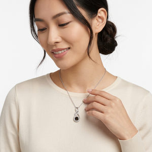 Collier infini en argent sterling – Pendentif pavé de zircons étincelants pour femme au design moderne - Product Image 3