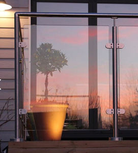 Rampe en verre pour escalier et balcon en acier inoxydable à fixation murale au design moderne avec garantie de 5 ans pour terrasse - Product Image 3