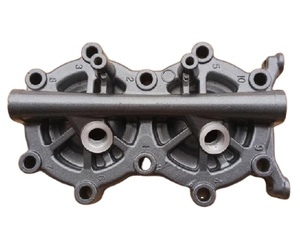 Coperchio Testata Cilindri 11110-93910-0EP per Motore Fuoribordo Suzuki 11110939100EP 11110-93910 - Product Image 1