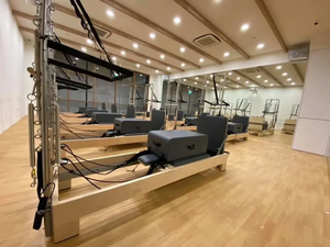 Nouveau design 2026 – Tour de Pilates en bois durable à prix abordable, demi-trapeze pour Reformer - Product Image 3