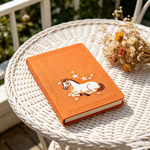 Agenda en tissu orange à couverture rigide avec motif cheval et étoile brodé, reliure cousue, idéal pour offrir - Product Image 2