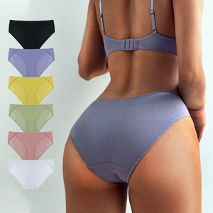 Sous-vêtements pour femmes en coton à fil côtelé fin absorbant la sueur respirant hanche levage filles culottes - Product Image 1