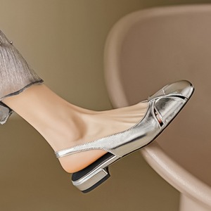 Factory Wholesale Square Head Hollow Out After the Empty Single Retro Thick Low Heel Flat Baotou Sandals for Women's Shoes - Product Image 5