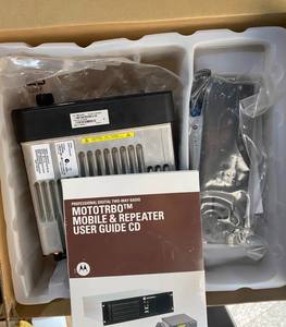 モトローラ カーラジオ DM3400 DM3401 DGM4100 M8220 M8228 カーラジオ V/UHF 長距離デジタルラジオ 在庫あり 即日発送 卸売 - Product Image 6