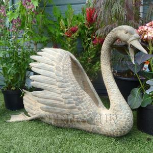 Escultura Decorativa Moderna <span class=keywords><strong>de</strong></span> Cobre Fundido, Esculturas <span class=keywords><strong>de</strong></span> Cisne <span class=keywords><strong>de</strong></span> Latón en Venta - Product Image 4
