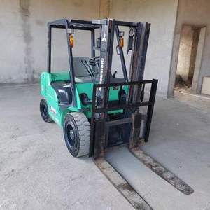 Chariot élévateur diesel d'occasion Mitsubishi de 3 tonnes avec composants de haute qualité pour les imprimeries, la construction de fermes, la capacité de chargement de 5t - Product Image 4