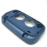 Boîtier de haut-parleur en aluminium moulé sous pression usiné sur mesure par CNC, boîtier extérieur pour équipement audio en métal mat bleu pulvérisé avec trous pour boutons