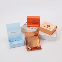 Boîte cadeau haut de gamme personnalisée avec logo, rigide, en forme de livre, à couvercle rabattable, colorée, avec gaufrage, vente en gros, vide, pour festival, emballage de rangement