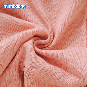 Elegante Tutina Rosa in Maglia per Neonata con Volant e Fiocco, Regalo Unico per Baby Shower, Outfit per il Ritorno a Casa del Neonato - Product Image 2