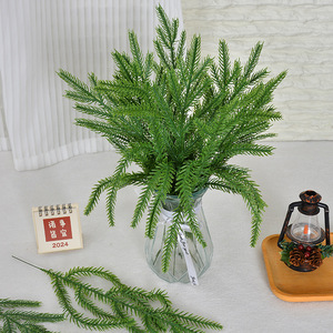 Kikyoko Branche de pin artificielle 13 pouces en plastique pour décoration de Noël, verdure - Product Image 1