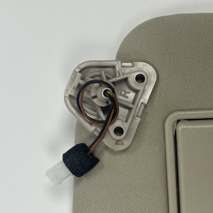 Pare-soleil beige Nissan 2013-2019 Sentra avec support de miroir filaire pour toit - Product Image 2