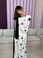 Abaya pour femmes Hafizah, imprimée en noir et blanc, manches longues, longueur au sol, robe de prière musulmane, OEM personnalisé