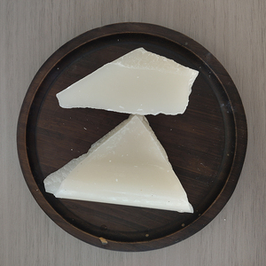 Cera de parafina cruda completamente refinada de la marca Kunlun sólida de buena calidad y precio barato para uso en velas y cosméticos - Product Image 5