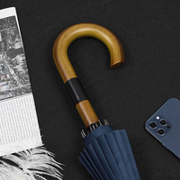 Parapluie de golf classique de haute qualité avec logo personnalisé, manche en bois sculpté de 27 pouces, tissu pongé 190T/210