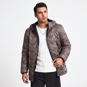 Veste en duvet sur mesure pour homme |   Manteau d'hiver léger et isolé |   Fabricant OEM ODM à Marque Privée - Product Image 2
