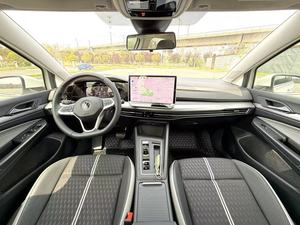 Bestseller Auto Usata 2025 <span class=keywords><strong>Volkswagen</strong></span> Golf 8 Pro 1.5tsi 300tsi LHD Automatica Berlina Compatta - Product Image 5