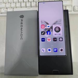 Smartphone de jeu Redmagic 10 Pro+ avec écran Full Screen de 6,85 pouces, 144 Hz, 7050 mAh, Snap Dragon 8 Elite, ROM globale - Product Image 5