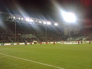 Sport stadio perimetro display A <span class=keywords><strong>LED</strong></span> basket perimetro schermo <span class=keywords><strong>led</strong></span> per stadio di calcio TV <span class=keywords><strong>led</strong></span> display perimetro HA PORTATO LA bandiera - Product Image 2