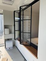 Ventanas Plegables Francesas Modernas de Aleación de Aluminio y Vidrio para Apartamentos, Salas de Estar, Hoteles, Restaurantes y Cocinas