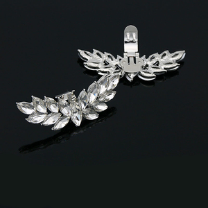 Eleganti fermagli per scarpe a forma di ala d'angelo con strass, decorazioni rimovibili per tacchi alti, accessori per scarpe da sposa da donna - Product Image 2