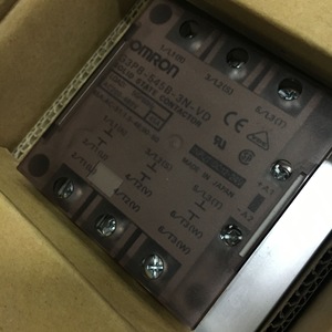   Contactor de Estado Sólido G3PB-545B-3N-VD Trifásico CA 480V 65A para Control Industrial - Product Image 1
