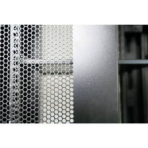 Gabinete de Servidor NC Serie 42U con Puerta Frontal de Malla Ondulada y Puerta Trasera de Malla Simple o Doble Opcional - Product Image 5