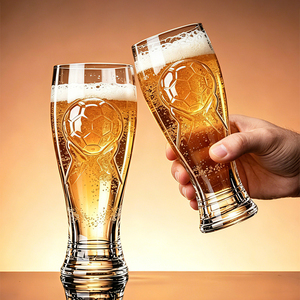 Boccale da Birra Creativo a Forma di Pallone da Calcio, <span class=keywords><strong>Regalo</strong></span> Divertente per Appassionati di Calcio, Boccale in Vetro Artigianale Spesso di Grande Capacità per Birra alla Spina, Ideale per Casa, Bar, Feste e Uso Quotidiano - Product Image 1