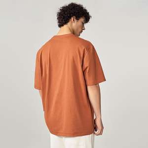 T-shirt de sport personnalisé 100% coton pour hommes Streetwear Hip Hop surdimensionné avec logo décontracté imprimé à séchage rapide et respirant - Product Image 3