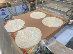 Machine automatique motorisée américaine pour la fabrication de feuilles de lumpia, de crêpes, de rouleaux de printemps et de pâtes à crêpes - Product Image 3