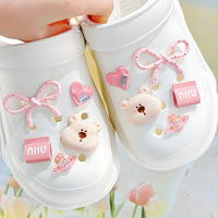 Breloques en acrylique en gros pour DIY, clips à dos plat pour chaussures, breloques Croc pour coques de téléphone, accessoires pour cheveux, fournitures artisanales mignonnes et kawaii