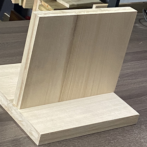Troncos <span class=keywords><strong>de</strong></span> <span class=keywords><strong>Madera</strong></span> <span class=keywords><strong>de</strong></span> Paulownia Directo <span class=keywords><strong>de</strong></span> Fábrica - 1220*2440mm, Grosor <span class=keywords><strong>de</strong></span> <span class=keywords><strong>3</strong></span>-50mm, Pegamento Ecológico para Aplicaciones en Hoteles y Parques - Product Image 5