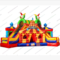 Parcours d'obstacles gonflable Cirque du Monde, château gonflable à thème Anime, location promotionnelle pour événements commerciaux