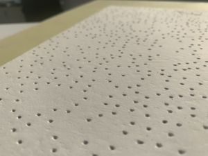 Azulejos de techo acústicos de diseño moderno Paneles absorbentes de sonido para interiores Ambiente de estudio Lana mineral Aislamiento acústico Uso interior - Product Image 6