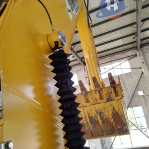 KOMATSU PC 200 di seconda mano cingolato escavatore di alta qualità dal Giappone per la montagna progetti - Product Image 6