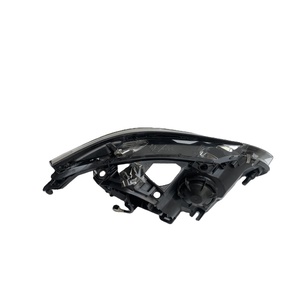 Phares avant pour BMW Série 5 E60, adaptés à la rénovation de l'ensemble de phares, avec feux de jour Angel Eye et xénon - Product Image 6