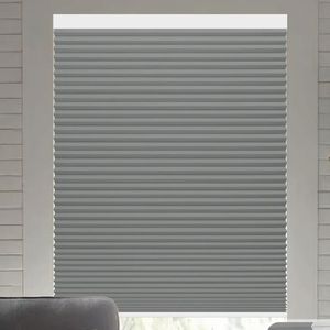 Fenêtre de toit motorisée électrique intelligente automatique sur mesure avec stores alvéolaires isolants thermiquement Velux - Product Image 1