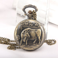 Antiguo doce Zodiaco bronce reloj de bolsillo Retro estéreo tallado Animal decorativo cuarzo 12 colgante Zodiaco reloj