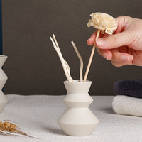 Diffuseur en céramique recyclée Pebble Collection Durable White Home Fragrance Dysfunction Home Decor | YST Ceramics Factory