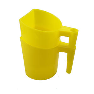 Scoop d'alimentation fermée en plastique pour chevaux et animaux de compagnie SQUARE Scoop d'alimentation durable et robuste - Product Image 5