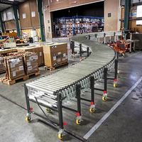 Convoyeur à rouleaux télescopique motorisé automatique à 90 degrés en acier inoxydable pour le chargement et le déchargement de colis, de boîtes et de sacs