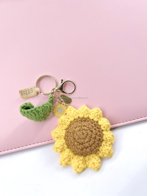 Handmade Wool Knitted Crocheted Sunflower Keychain Pendant Cute Yarn Crochet Keyring Custom Logo