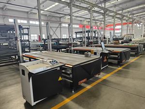 Rongchi Computer gesteuerte Kontur schaums chneide maschine Einfach zu bedienendes Heiß messer CNC-Schaum Schneid kreise Schaum netz muster - Product Image 5