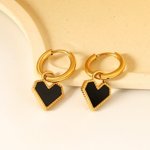 Nouveau style boucles d'oreilles en acier inoxydable en forme de coeur pour femmes accessoire de bijoux haut de gamme pour un usage quotidien ou un cadeau - Product Image 3