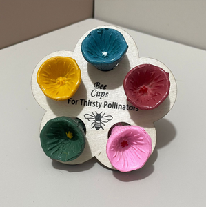 Vaso de Resina para Beber y Alimentar Abejas e Insectos, Diseño de Flor - Product Image 1