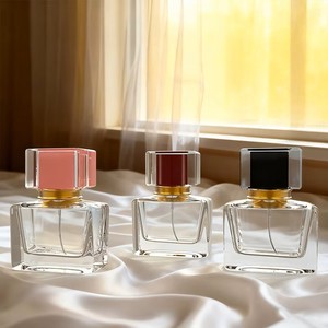 出厂价 30ml 50ml 100ml 透明扁平方形空喷雾香水玻璃瓶带盖 - Product Image 2