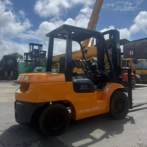 For TCM for Heli <b>Used</b> Diesel Engine 3 Ton Japan Forklift with 3 Stage Mast and Side Shift - Product Image 1