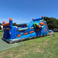 Parcours d'obstacles gonflable commercial avec pistolets à eau, château gonflable et toboggan aquatique pour la location événementielle